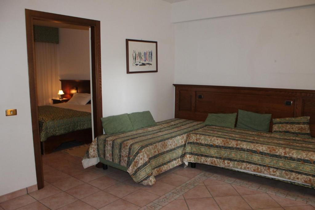 Residence La Piscina Isola del Gran Sasso dʼItalia Стая снимка